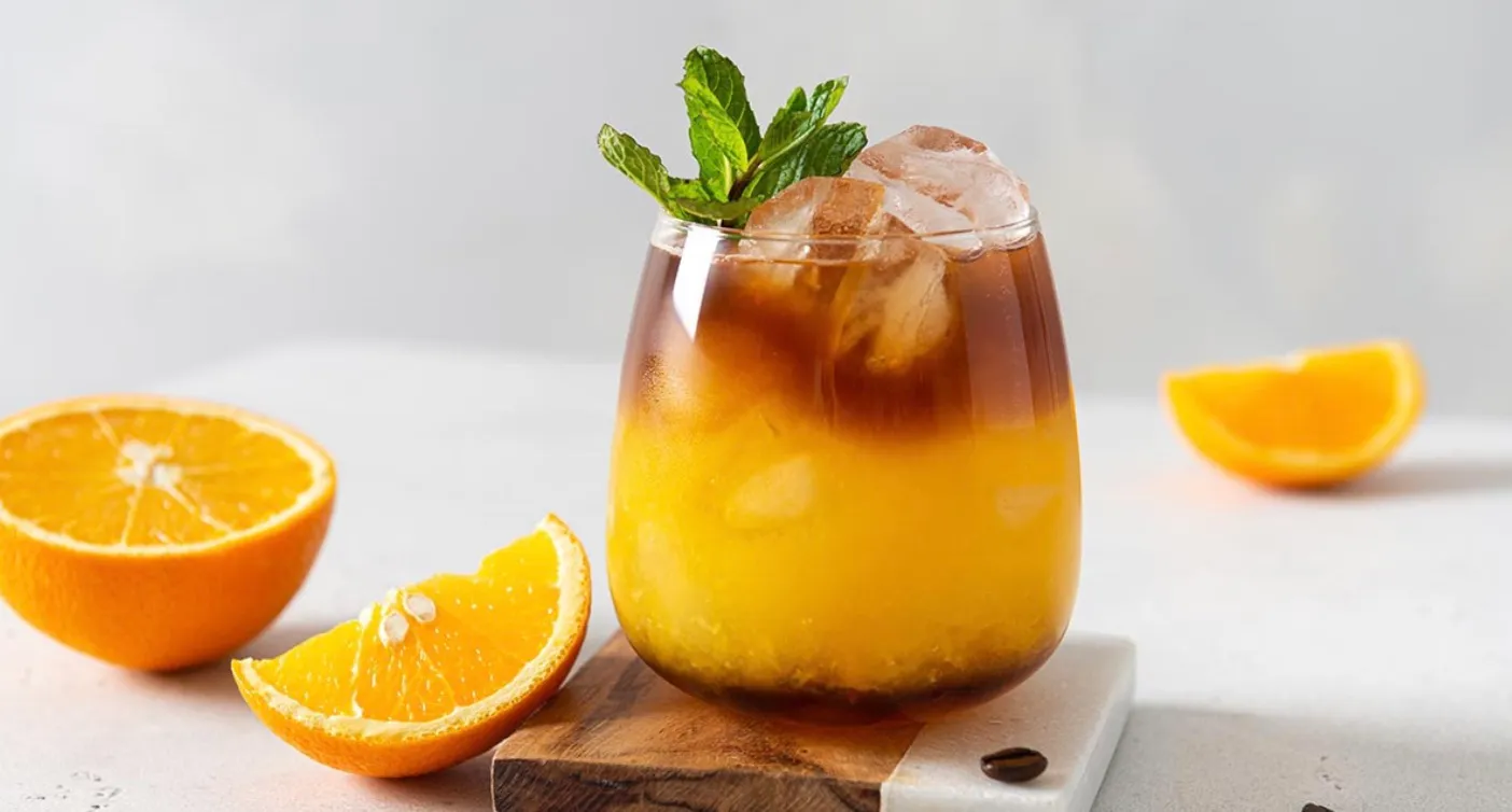 Tropical Orange Coffee, signature morning drink at Byond Walls | 撞墙招牌香橙咖啡 早餐